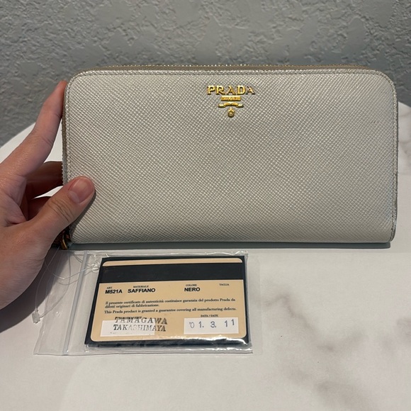 Prada Milano All Around Zip Long Wallet with authenticity - Picture 1 of 14